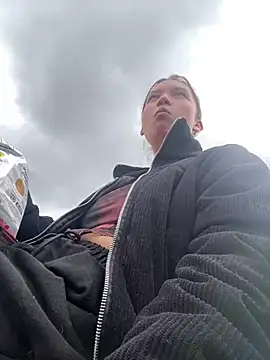 baby lizy online show from February 25, 2025, 6:31 pm