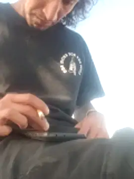 LargeDominoes online show from April 20, 2026, 11:39 pm