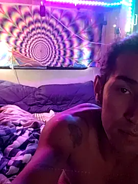 LargeDominoes online show from April 22, 2026, 5:47 pm