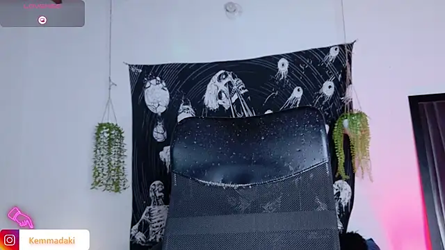 kemmadakii online show from November 6, 2025, 7:48 pm