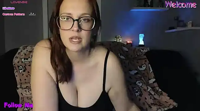 TheBustyHouseWife online show from January 18, 2025, 3:53 am