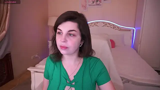 MirandaWong online show from January 29, 2025, 5:40 am