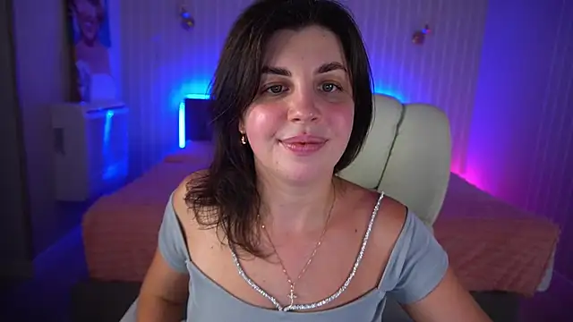 MirandaWong online show from September 13, 2025, 7:24 pm