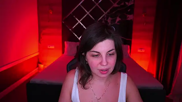 MirandaWong online show from September 21, 2025, 7:15 pm