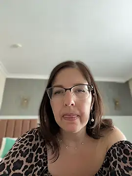 Snapshot of B_Bonya_m chatting on May 26, 2026, 5:25 am B Bonya m online show from May 26, 2026, 5:25 am
