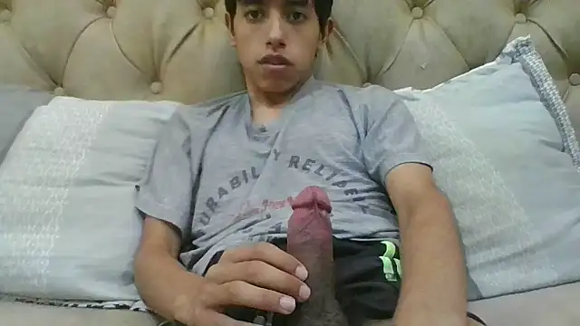 Snapshot of danuel23 chatting on December 26, 2024, 8:11 pm danuel23 online show from December 26, 2024, 8:11 pm