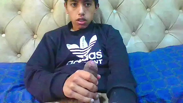 Snapshot of danuel23 chatting on September 12, 2025, 4:18 pm danuel23 online show from September 12, 2025, 4:18 pm