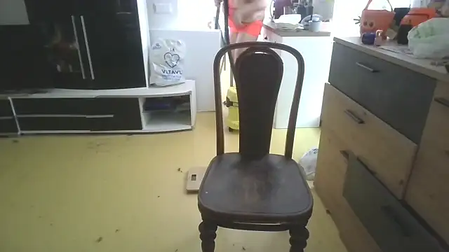 Meliss Official9 online show from November 11, 2025, 11:43 am