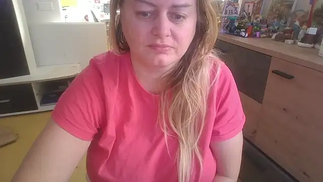 Meliss Official9 online show from January 11, 2026, 8:19 am