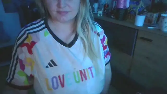 Meliss Official9 online show from January 16, 2026, 10:47 pm