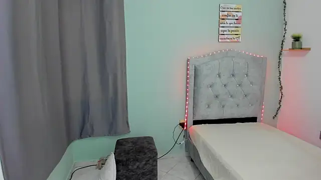 Snapshot of MAGNOLEROY chatting on May 25, 2026, 2:34 pm MAGNOLEROY online show from May 25, 2026, 2:34 pm