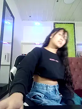 Catalehia Milk online show from September 22, 2025, 9:06 pm