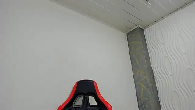 Catalehia Milk online show from November 12, 2025, 8:52 pm