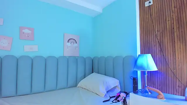 curvy rousi online show from February 4, 2025, 2:32 pm