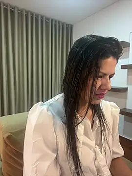 Alice Biel online show from March 12, 2025, 11:09 am