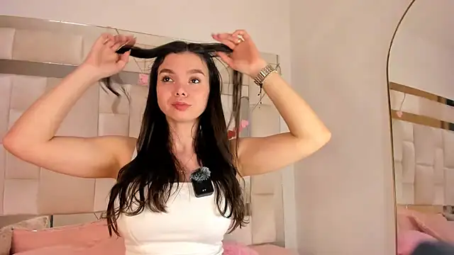 Snapshot of isabella_gomez11 chatting on June 6, 2026, 11:20 pm isabella gomez11 online show from June 6, 2026, 11:20 pm