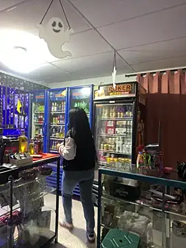 Hot beauty   online show from October 23, 2025, 4:12 am