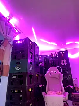 Hot beauty   online show from October 25, 2025, 6:21 am