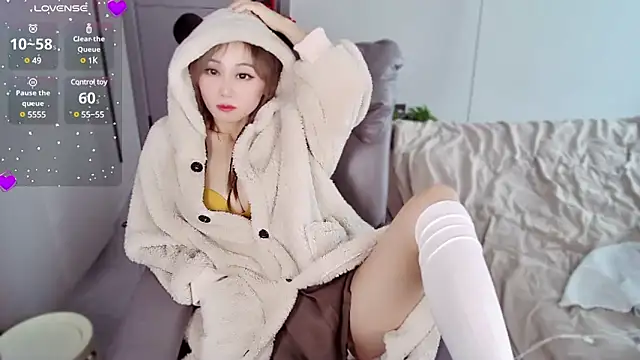 Xiaoyu-G online show from March 2, 2025, 8:16 am