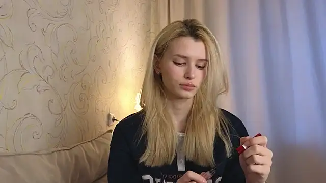 elsa limerence online show from March 6, 2026, 4:20 am