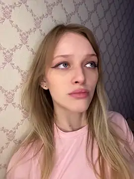 Evvie Summn1 online show from April 6, 2026, 11:44 am