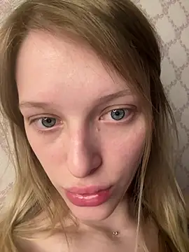 Evvie Summn1 online show from April 20, 2026, 2:31 pm