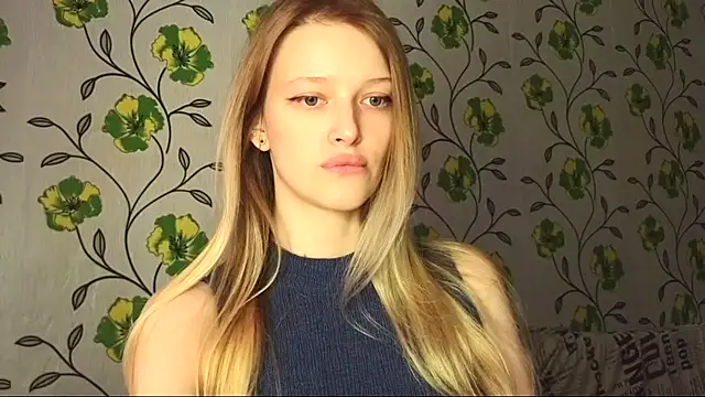 Snapshot of Evvie_Summn1 chatting on May 8, 2026, 7:14 am Evvie Summn1 online show from May 8, 2026, 7:14 am