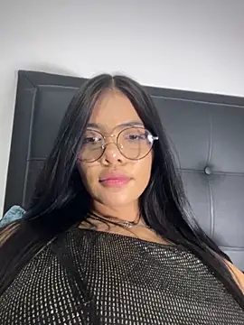 adara scot online show from December 1, 2025, 2:05 am