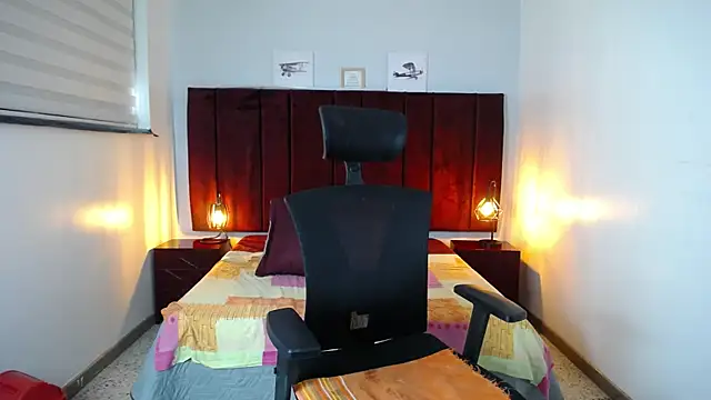 Zuzana21 online show from December 19, 2024, 3:41 pm