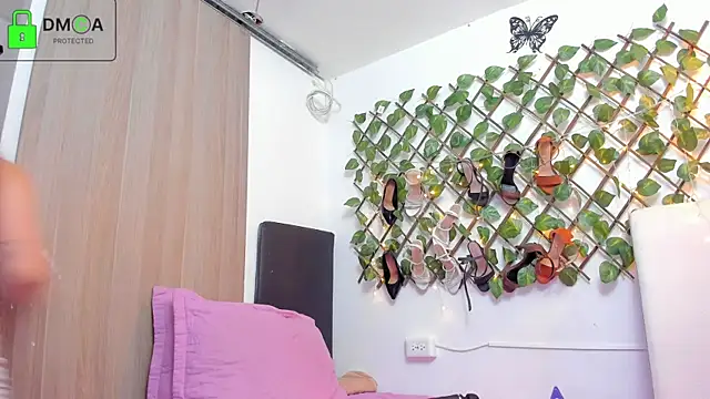 kathryn07 online show from September 18, 2025, 7:05 pm