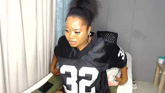 Sexyboobs330 online show from February 20, 2025, 4:46 pm