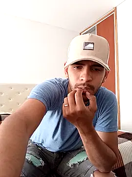 Melwil  online show from November 2, 2025, 6:32 pm