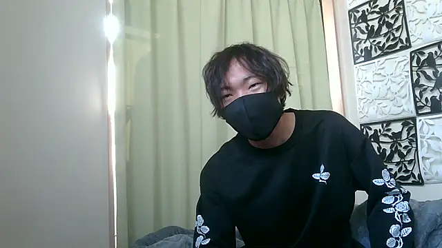 UKI06 online show from December 4, 2024, 5:05 am