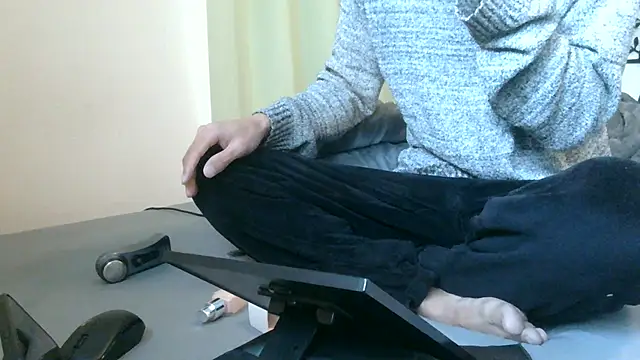 UKI06 online show from December 21, 2024, 6:09 am