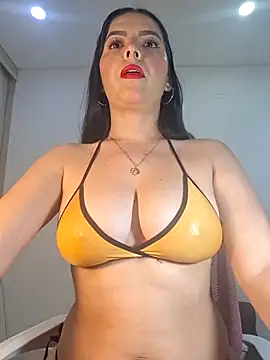 Snapshot of Anal_Luucia chatting on February 20, 2026, 12:05 pm Anal Luucia online show from February 20, 2026, 12:05 pm