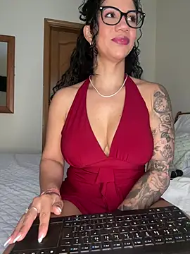 Snapshot of soli-lov chatting on February 14, 2025, 12:57 pm soli-lov online show from February 14, 2025, 12:57 pm