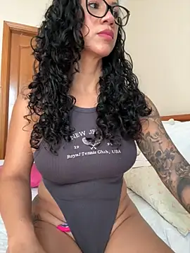 soli-lov online show from November 17, 2025, 10:32 am