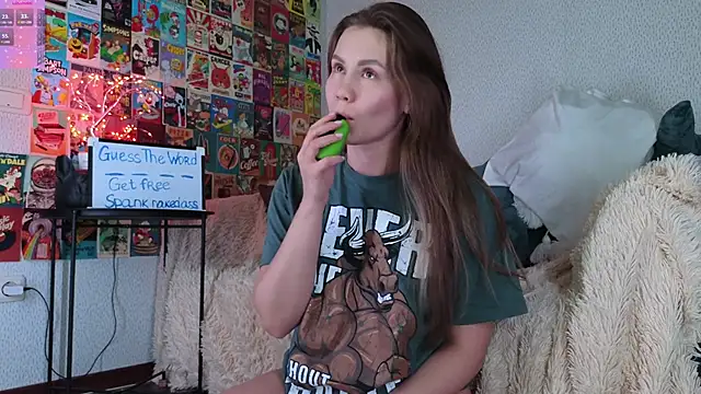 LittleLeen online show from September 11, 2025, 3:23 pm