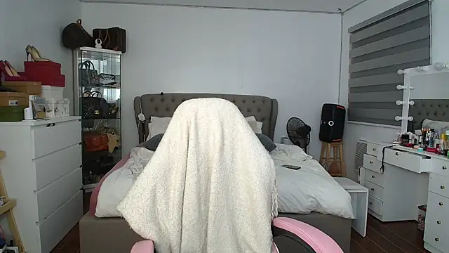 aya saki online show from January 14, 2026, 10:32 am