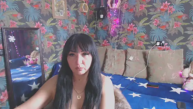 Snapshot of SusanLaNice chatting on February 4, 2025, 8:13 am SusanLaNice online show from February 4, 2025, 8:13 am