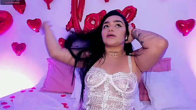 Sofi-James online show from February 13, 2025, 10:00 pm