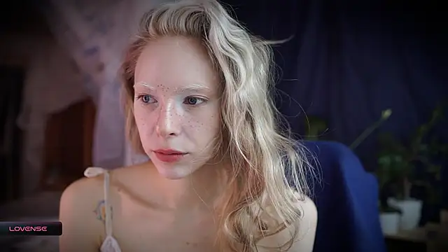  Phantom thread  online show from October 22, 2025, 8:14 am