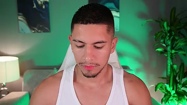 Aaronfox x online show from January 20, 2025, 9:13 am