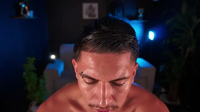 Aaronfox x online show from November 15, 2025, 9:50 am