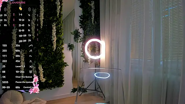 VivienCarter online show from February 24, 2025, 8:17 am