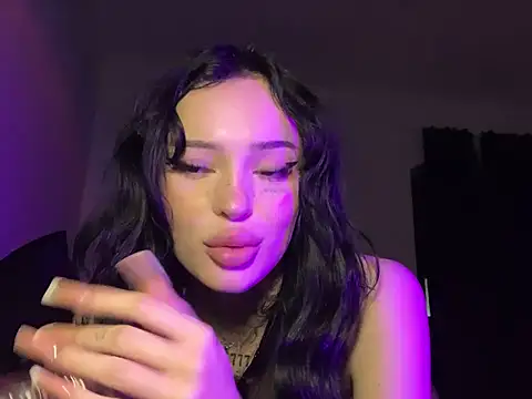 madelinexx online show from January 21, 2025, 12:25 am