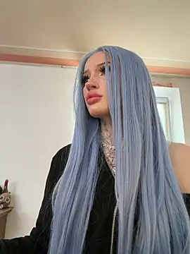 madelinexx online show from March 1, 2026, 9:33 am