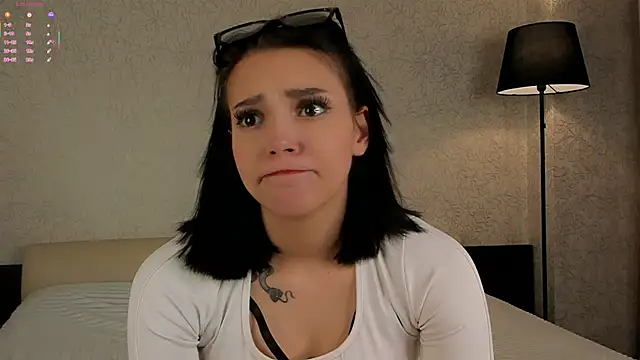 WildaBendell online show from November 21, 2025, 11:42 am