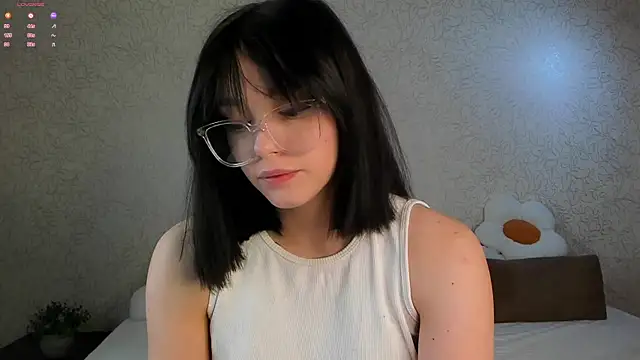 WildaBendell online show from November 26, 2025, 11:11 am