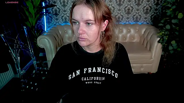 MaribelRiverr  online show from September 9, 2025, 5:51 am